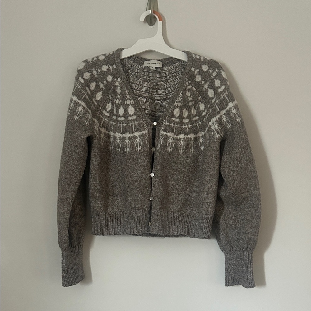 Elegant Gray Women's Cardigan